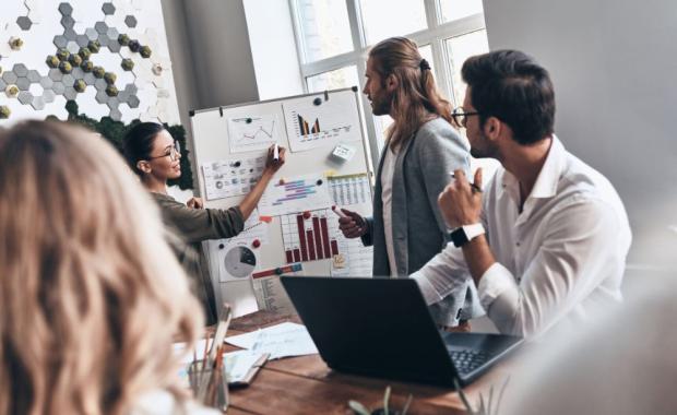 Scaling with Confidence: The Role of Digital and Print Solutions in Business Training